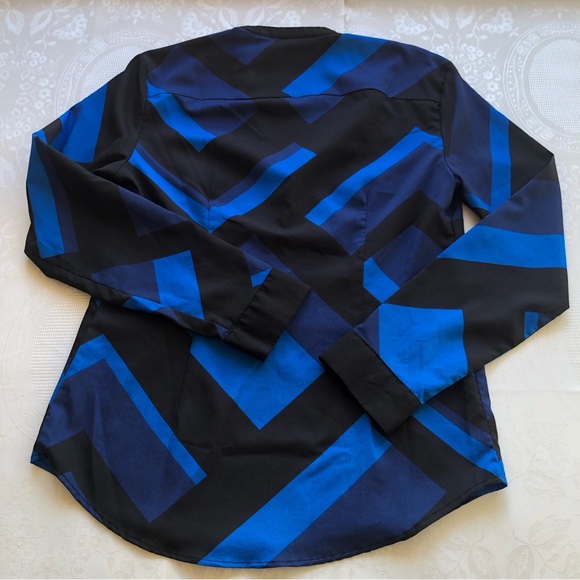 New York & Company Women’s Blue/Black Blouse Size M V-Neck Long Sleeves Shirt - Picture 14 of 16